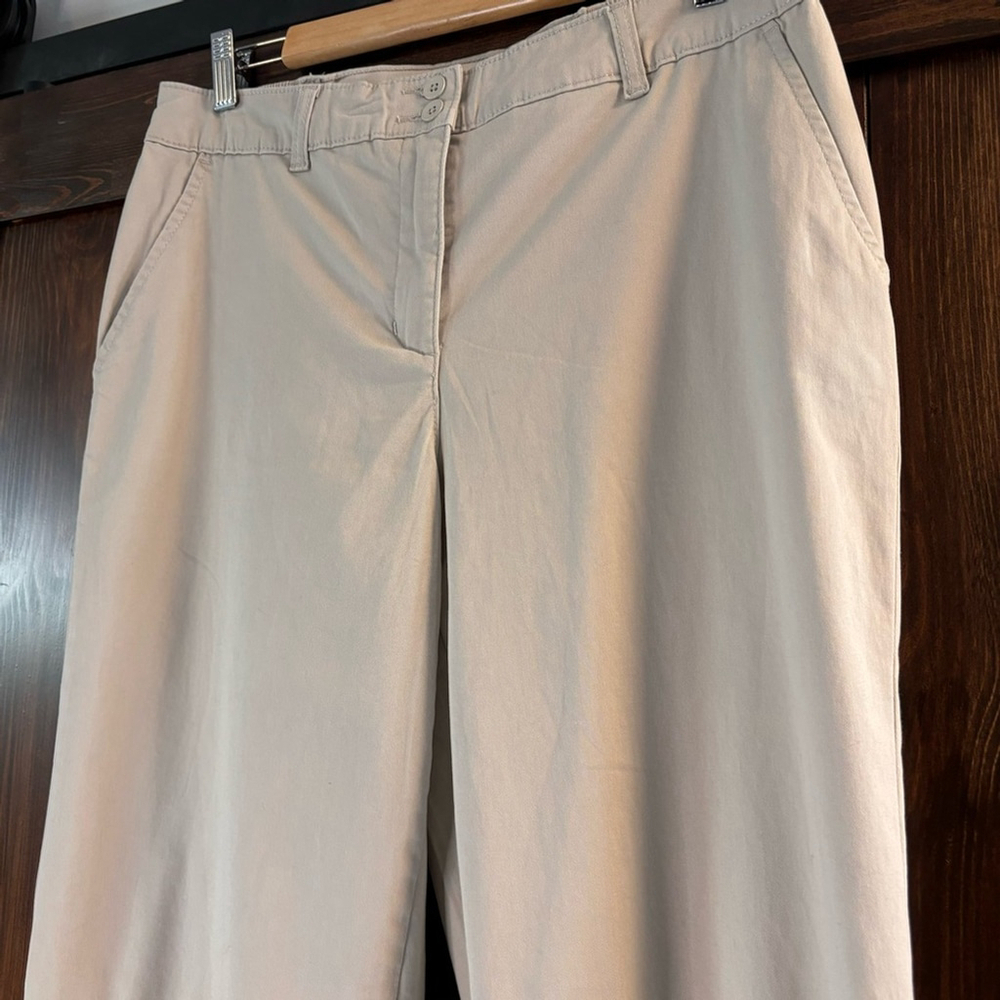 Karen Scott Women's Light Beige Comfort Waist Capri Pants NWT - Picture 6 of 11